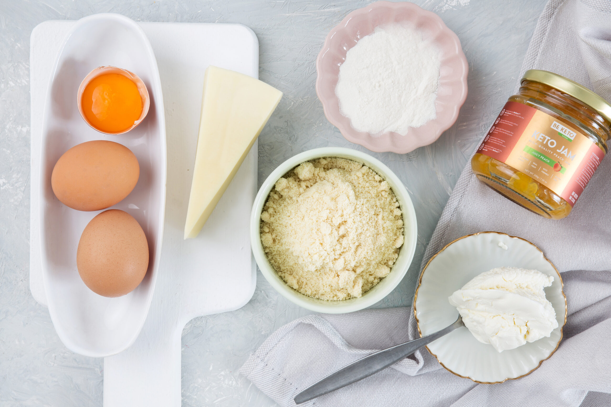 skladniki do przygotowania keto bułek