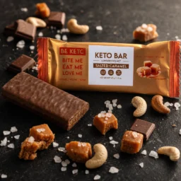 Keto Baton – Słony Karmel w Czekoladzie 40g – Lifestyle 1 Keto Baton – Słony Karmel w Czekoladzie 40g